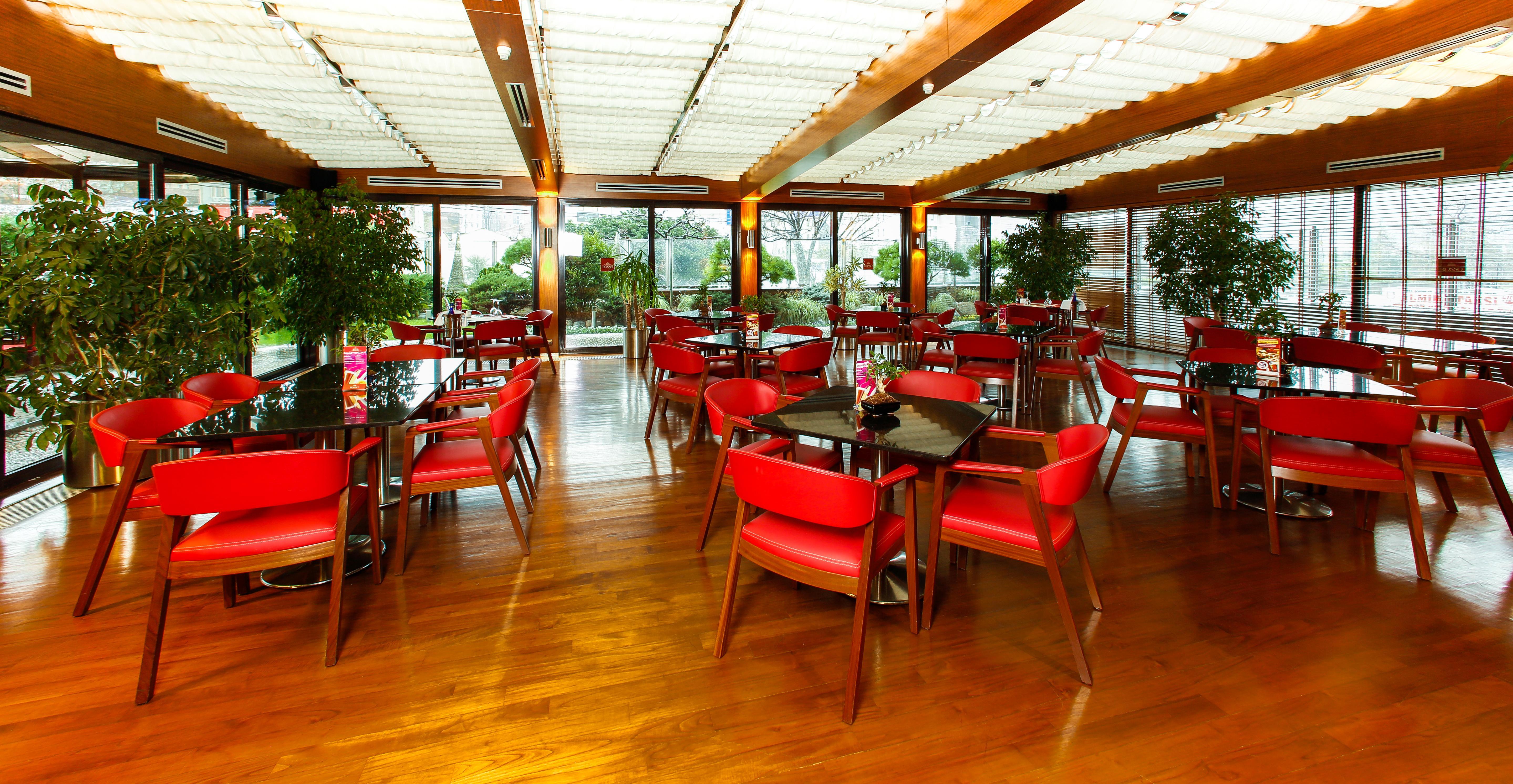 Almira Hotel Thermal Spa & Convention Center Bursa Exterior photo The interior of a restaurant